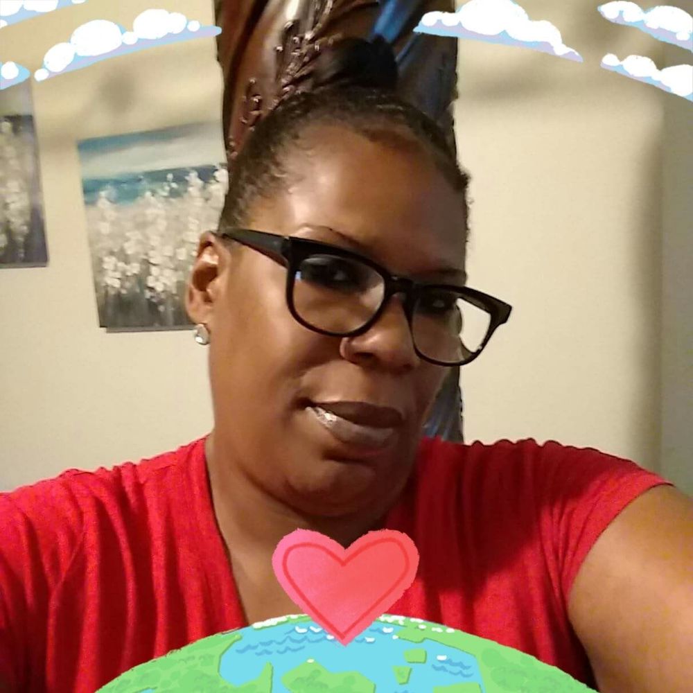 Meet your Posher, Elisie